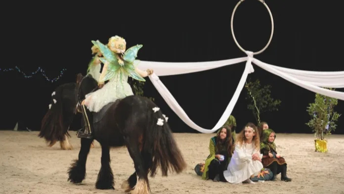 Le spectacle équestre, du manège à la scène